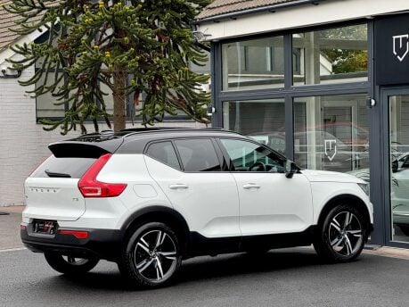 Volvo XC40 T3 R-DESIGN 21