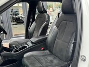 Volvo XC40 T3 R-DESIGN 12