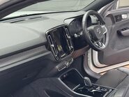 Volvo XC40 T3 R-DESIGN 16