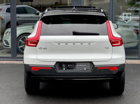 Volvo XC40 T3 R-DESIGN 45