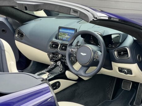 Aston Martin Vantage V8 ROADSTER 7