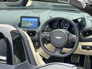 Aston Martin Vantage V8 ROADSTER 3