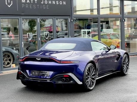 Aston Martin Vantage V8 ROADSTER 9
