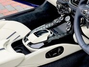 Aston Martin Vantage V8 ROADSTER 14