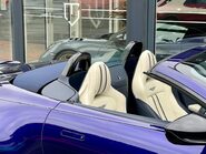 Aston Martin Vantage V8 ROADSTER 40