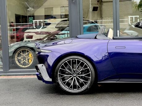 Aston Martin Vantage V8 ROADSTER 23