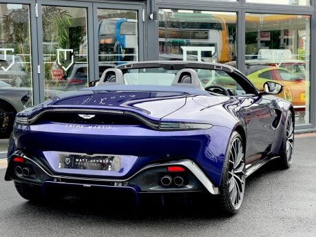 Aston Martin Vantage V8 ROADSTER 36