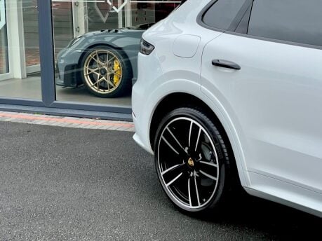 Porsche Cayenne V6 PLATINUM EDITION 35