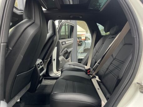 Porsche Cayenne V6 PLATINUM EDITION 26