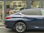 Lexus Es 300H 8