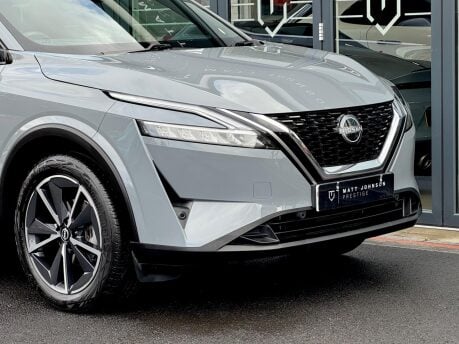 Nissan Qashqai DIG-T TEKNA DCT MHEV 9