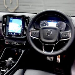 Volvo XC40 RECHARGE T4 R-DESIGN 3