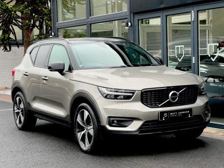 Volvo XC40 RECHARGE T4 R-DESIGN 29
