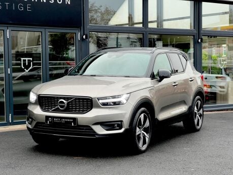 Volvo XC40 RECHARGE T4 R-DESIGN 17