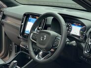 Volvo XC40 RECHARGE T4 R-DESIGN 13