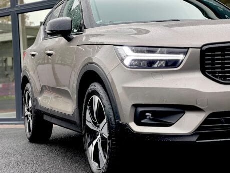 Volvo XC40 RECHARGE T4 R-DESIGN 21
