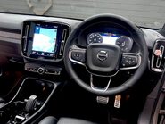 Volvo XC40 RECHARGE T4 R-DESIGN 11