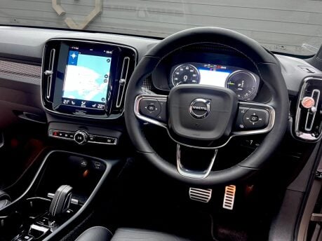 Volvo XC40 RECHARGE T4 R-DESIGN 11