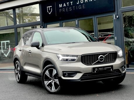 Volvo XC40 RECHARGE T4 R-DESIGN 23
