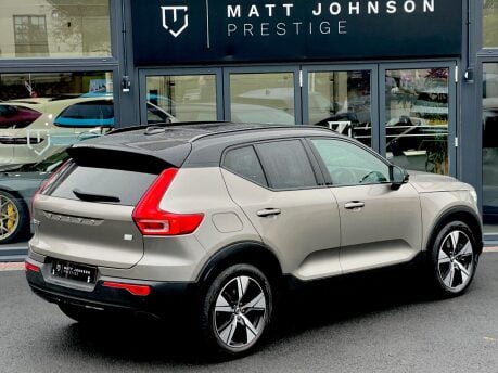 Volvo XC40 RECHARGE T4 R-DESIGN 3