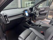 Volvo XC40 RECHARGE T4 R-DESIGN 15