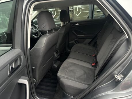 Volkswagen T-Roc STYLE TSI 4MOTION DSG 49