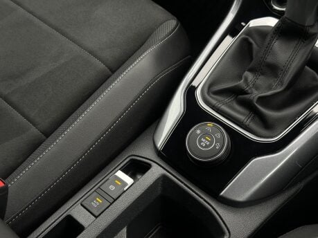 Volkswagen T-Roc STYLE TSI 4MOTION DSG 27