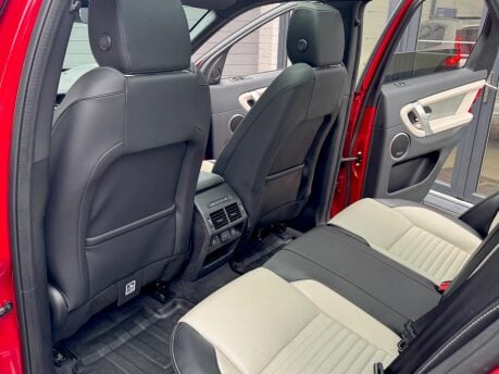 Land Rover Discovery Sport R-DYNAMIC SE PHEV 39