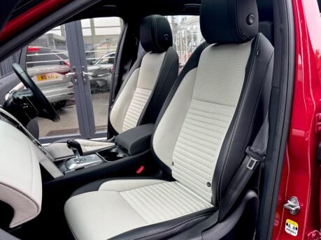 Land Rover Discovery Sport R-DYNAMIC SE PHEV 4