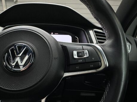 Volkswagen Tiguan 1.5 TSI EVO R-Line Tech DSG Euro 6 (s/s) 5dr 62