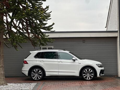 Volkswagen Tiguan 1.5 TSI EVO R-Line Tech DSG Euro 6 (s/s) 5dr 8