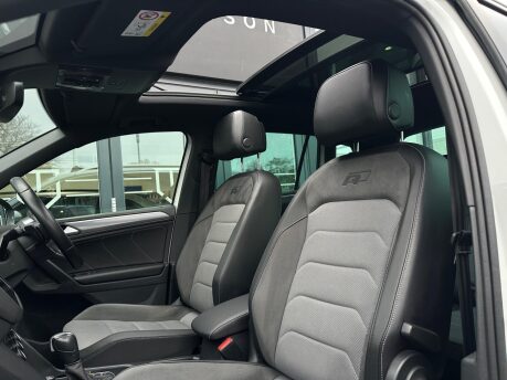 Volkswagen Tiguan 1.5 TSI EVO R-Line Tech DSG Euro 6 (s/s) 5dr 42