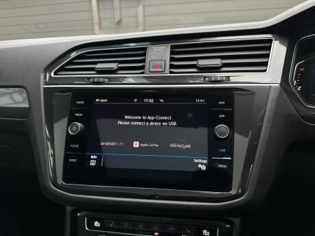 Volkswagen Tiguan 1.5 TSI EVO R-Line Tech DSG Euro 6 (s/s) 5dr 68