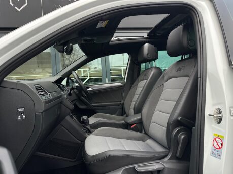Volkswagen Tiguan 1.5 TSI EVO R-Line Tech DSG Euro 6 (s/s) 5dr 37