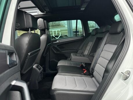 Volkswagen Tiguan 1.5 TSI EVO R-Line Tech DSG Euro 6 (s/s) 5dr 45