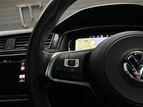 Volkswagen Tiguan 1.5 TSI EVO R-Line Tech DSG Euro 6 (s/s) 5dr 63