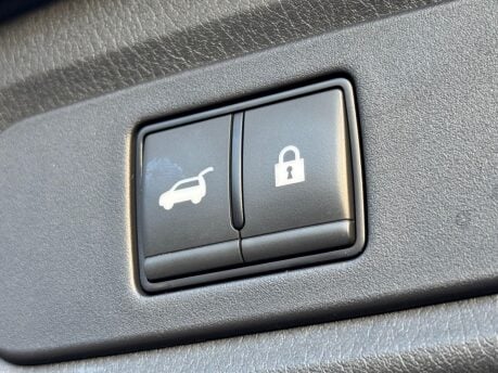 Nissan Qashqai DIG-T TEKNA DCT MHEV 39