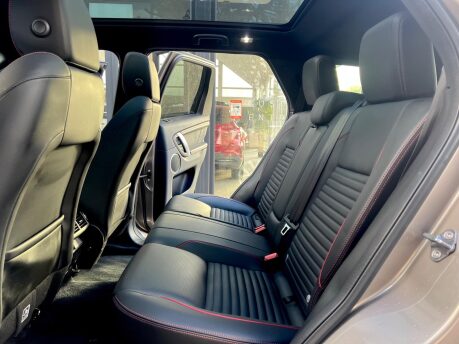 Land Rover Discovery Sport URBAN EDITION PHEV 9