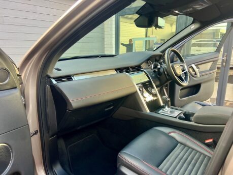 Land Rover Discovery Sport URBAN EDITION PHEV 11