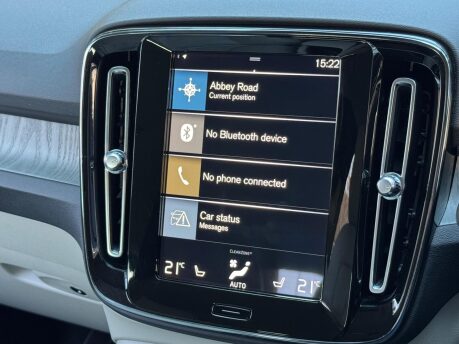 Volvo XC40 T3 INSCRIPTION PRO 36