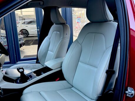 Volvo XC40 T3 INSCRIPTION PRO 4