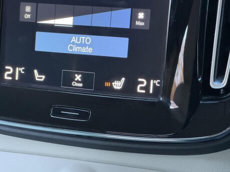 Volvo XC40 T3 INSCRIPTION PRO 18