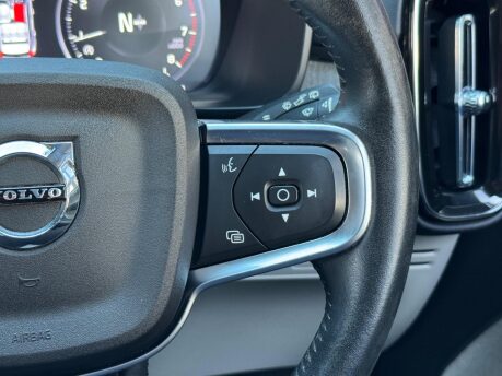 Volvo XC40 T3 INSCRIPTION PRO 23