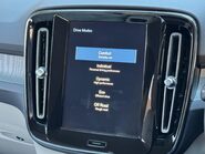 Volvo XC40 T3 INSCRIPTION PRO 32