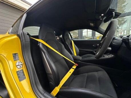 Porsche 718 Cayman CAYMAN GTS 58