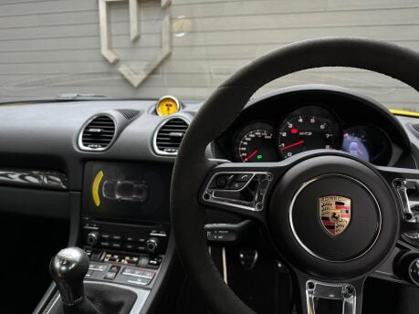 Porsche 718 Cayman CAYMAN GTS 72