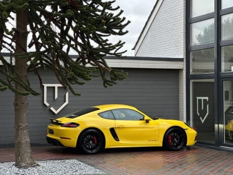 Porsche 718 Cayman CAYMAN GTS 41