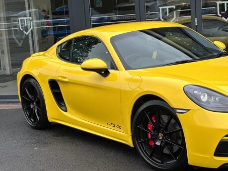 Porsche 718 Cayman CAYMAN GTS 17