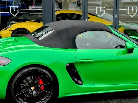 Porsche 718 BOXSTER GTS PDK 32