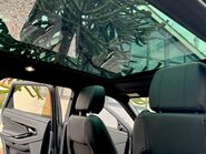 Land Rover Range Rover Evoque R-DYNAMIC SE 2